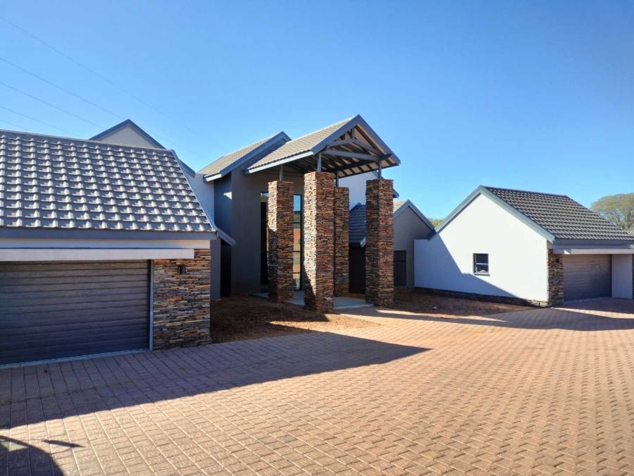 5 Bedroom Property for Sale in Lilyvale Free State